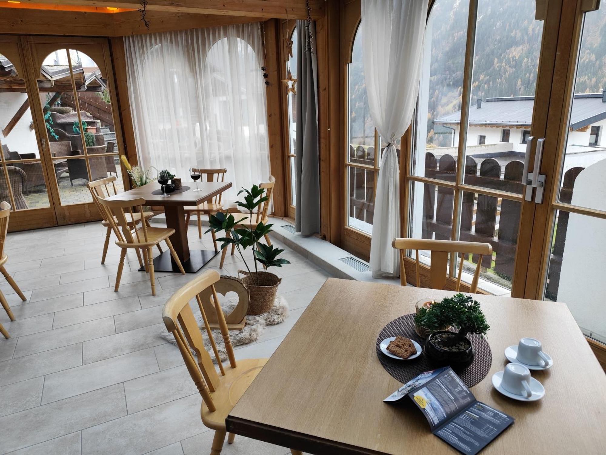 Pitztal Living Aparthotel Jerzens Exterior foto